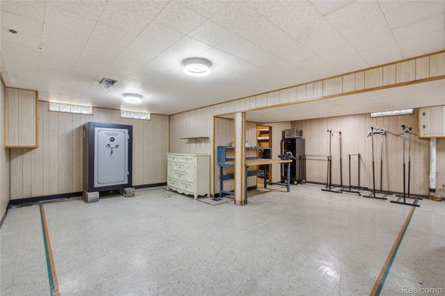 11721 Robinwood Boulevard, Warren, MI 48093