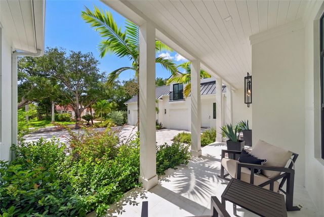 656 TROPICAL CIRCLE, Sarasota, FL 34242