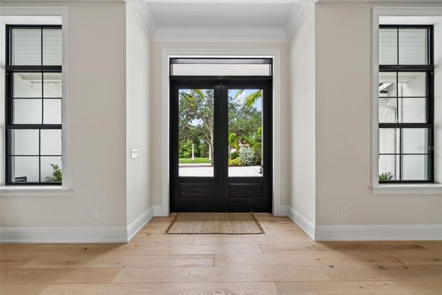 656 TROPICAL CIRCLE, Sarasota, FL 34242