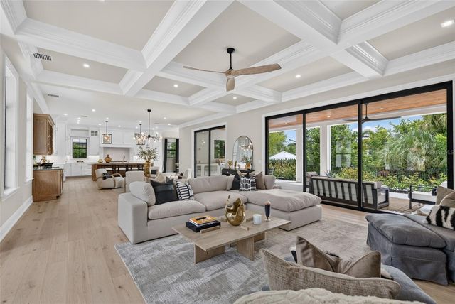 656 TROPICAL CIRCLE, Sarasota, FL 34242