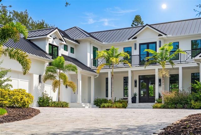 656 TROPICAL CIRCLE, Sarasota, FL 34242