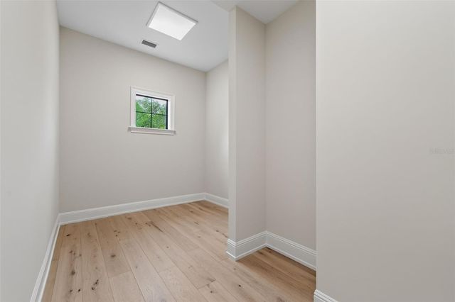 656 TROPICAL CIRCLE, Sarasota, FL 34242