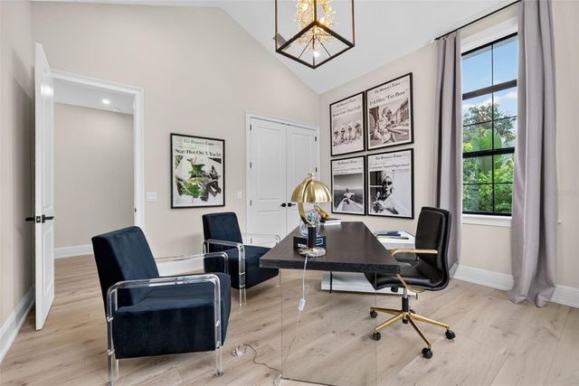 656 TROPICAL CIRCLE, Sarasota, FL 34242