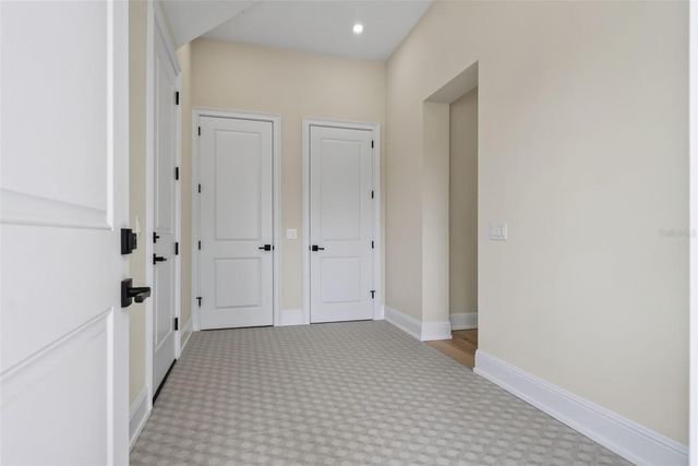 656 TROPICAL CIRCLE, Sarasota, FL 34242