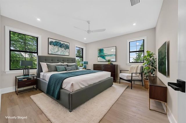 656 TROPICAL CIRCLE, Sarasota, FL 34242