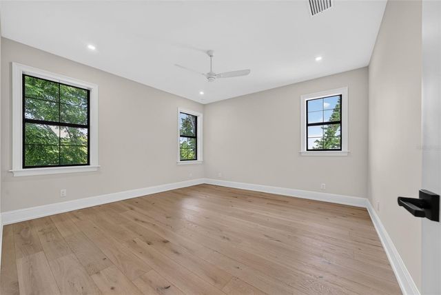 656 TROPICAL CIRCLE, Sarasota, FL 34242