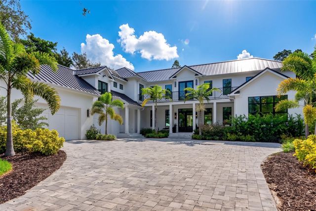 656 TROPICAL CIRCLE, Sarasota, FL 34242