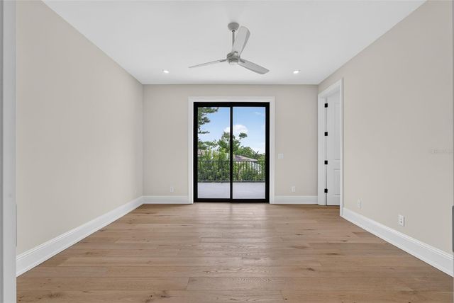 656 TROPICAL CIRCLE, Sarasota, FL 34242
