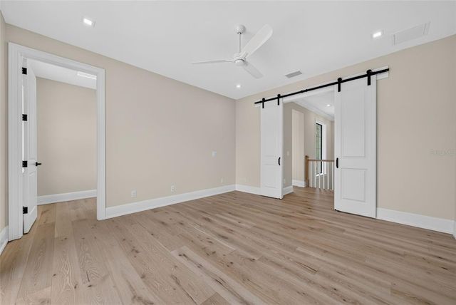 656 TROPICAL CIRCLE, Sarasota, FL 34242