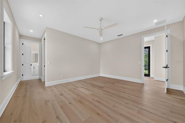 656 TROPICAL CIRCLE, Sarasota, FL 34242