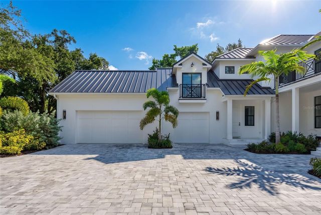 656 TROPICAL CIRCLE, Sarasota, FL 34242