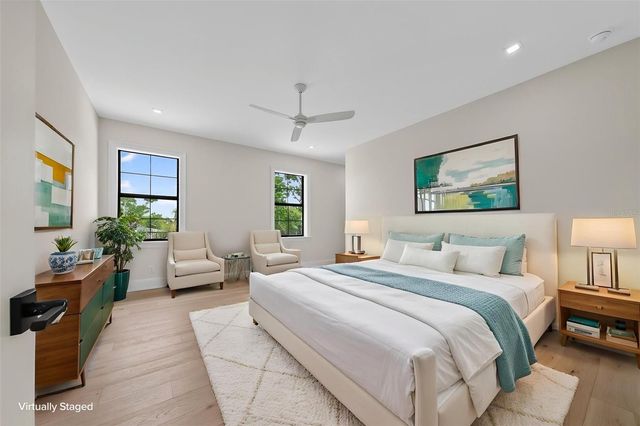 656 TROPICAL CIRCLE, Sarasota, FL 34242