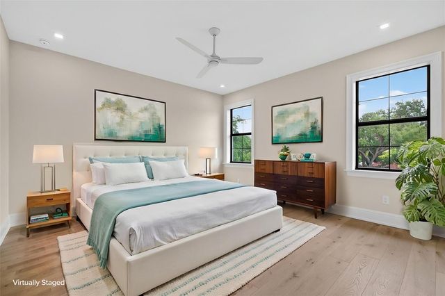 656 TROPICAL CIRCLE, Sarasota, FL 34242