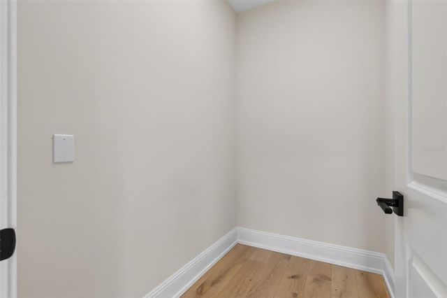 656 TROPICAL CIRCLE, Sarasota, FL 34242