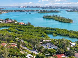 656 TROPICAL CIRCLE, Sarasota, FL 34242
