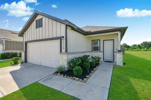 23719 Cranberry Grader Lane, Hockley, TX 77447