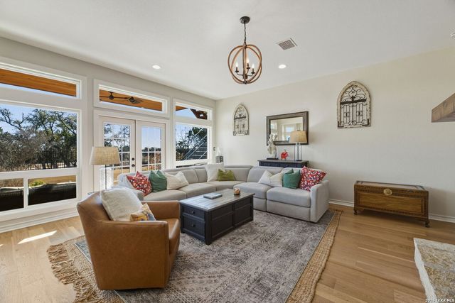 103 HIGH SIERRA DR, Boerne, TX 78006