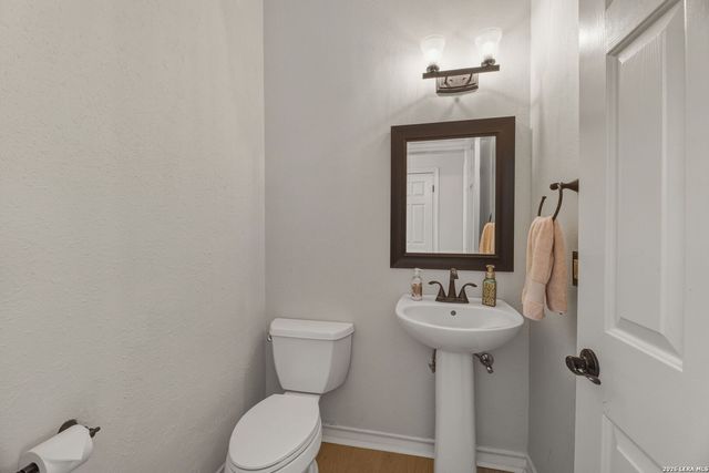 103 HIGH SIERRA DR, Boerne, TX 78006