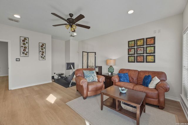 103 HIGH SIERRA DR, Boerne, TX 78006