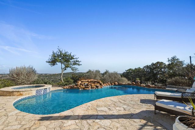 103 HIGH SIERRA DR, Boerne, TX 78006