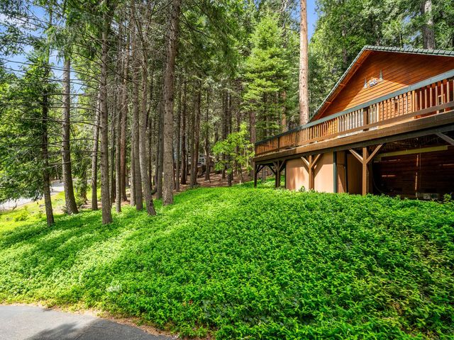 3319 Hazel St, Pollock Pines, CA 95726