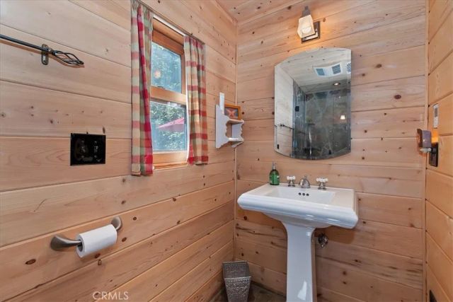 851 Cottage Grove, Lake Arrowhead, CA 92352