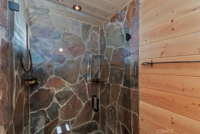 851 Cottage Grove, Lake Arrowhead, CA 92352