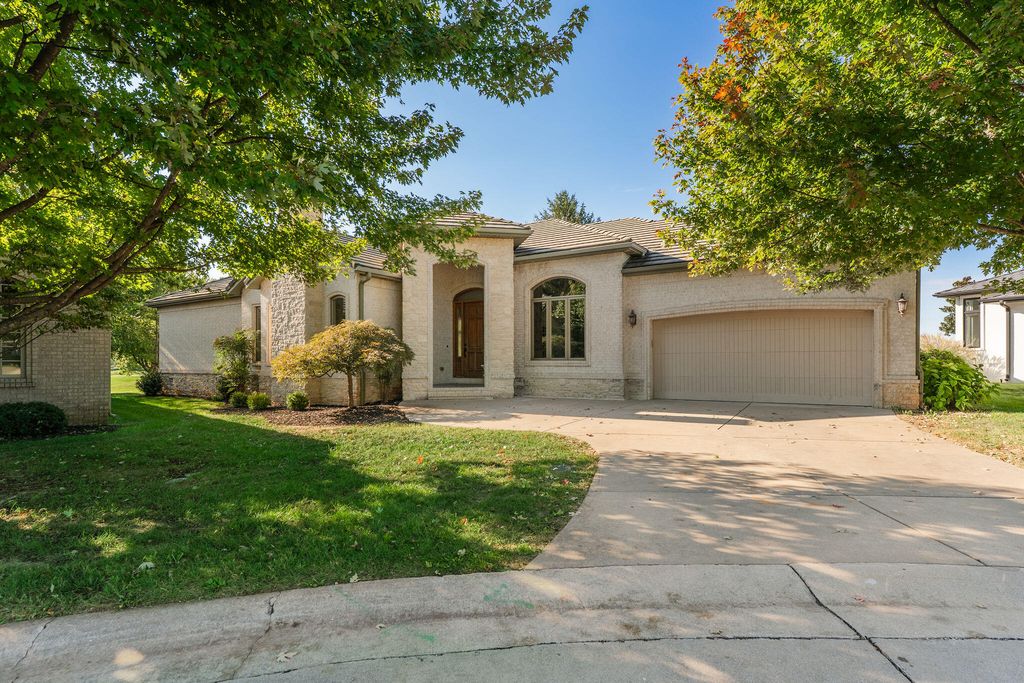 5155 South Stirling Way, Springfield, MO 65809