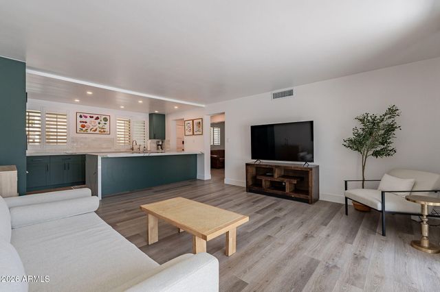 4727 E LAFAYETTE Boulevard 212, Phoenix, AZ 85018