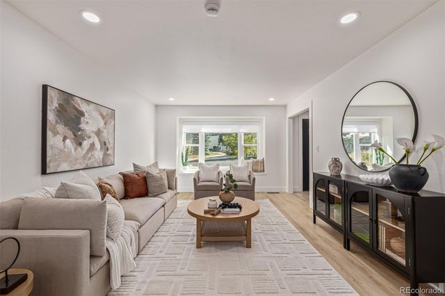 6703 S Locust Court, Centennial, CO 80112