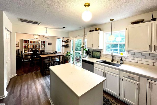 107 Riverside Chase Circle, Greer, SC 29650
