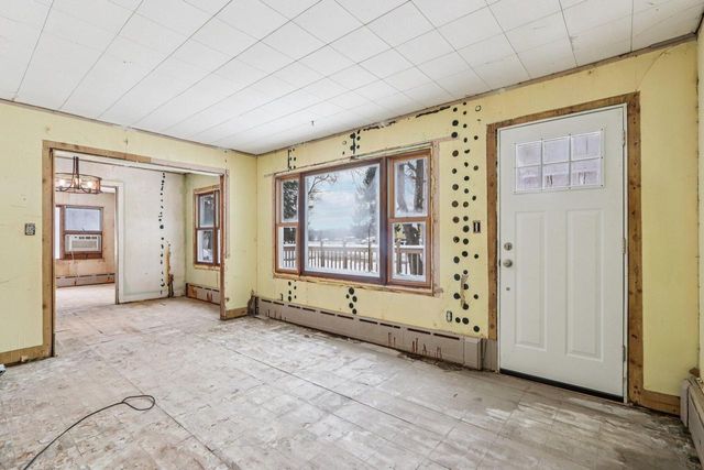 34120 Grand BOULEVARD, Burlington, WI 53105