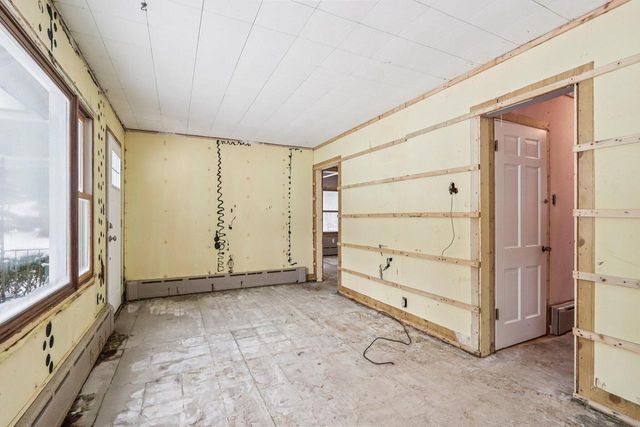 34120 Grand BOULEVARD, Burlington, WI 53105