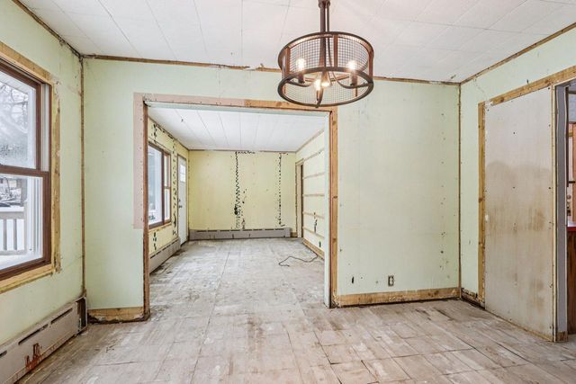 34120 Grand BOULEVARD, Burlington, WI 53105