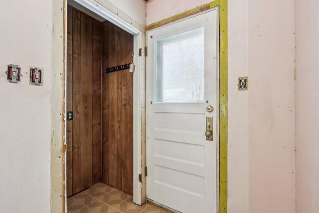 34120 Grand BOULEVARD, Burlington, WI 53105