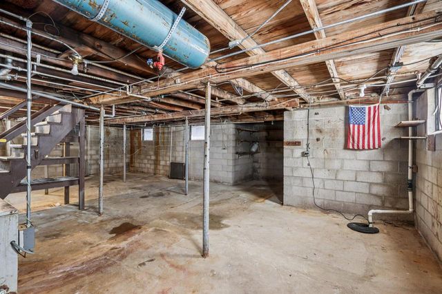 34120 Grand BOULEVARD, Burlington, WI 53105