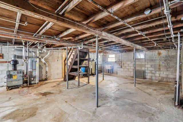 34120 Grand BOULEVARD, Burlington, WI 53105