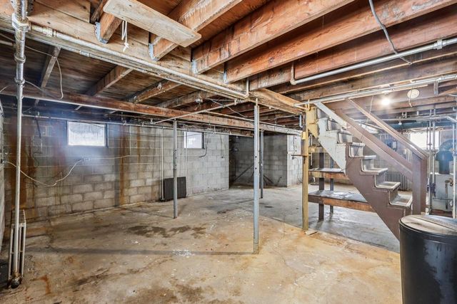 34120 Grand BOULEVARD, Burlington, WI 53105