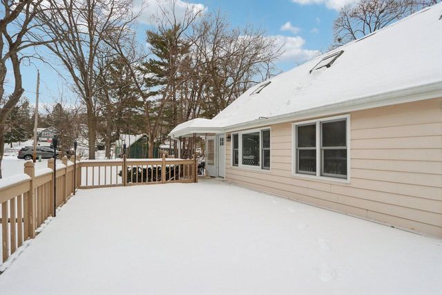 34120 Grand BOULEVARD, Burlington, WI 53105