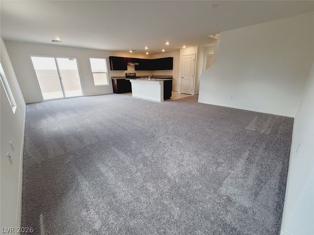 8180 Seminario Avenue, Las Vegas, NV 89113