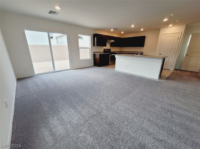 8180 Seminario Avenue, Las Vegas, NV 89113