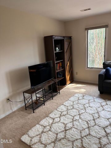 702 Martin Luther King Jr Boulevard C8, Chapel Hill, NC 27514