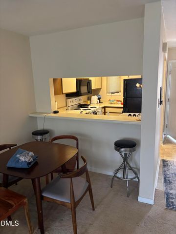 702 Martin Luther King Jr Boulevard C8, Chapel Hill, NC 27514