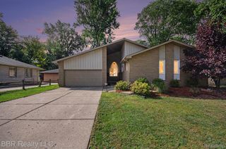 9157 Dallas Drive, Grosse Ile Township, MI 48138