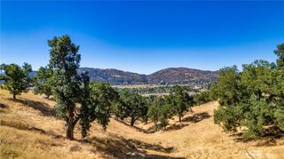 314 Rolling Oak Dr, Tehachapi, CA 93561