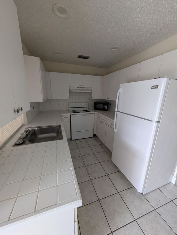 1382 BIRKDALE Drive 1388, Wellington, FL 33414