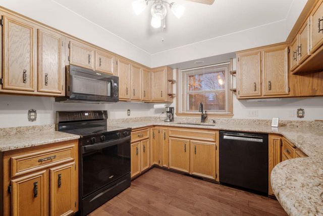 1324 RHYNIE COURT, West Bend, WI 53095