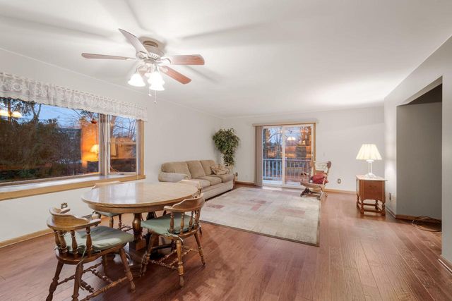 1324 RHYNIE COURT, West Bend, WI 53095