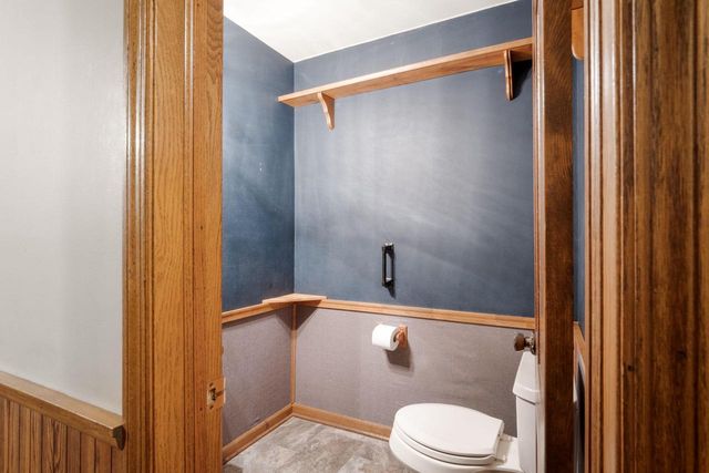 1324 RHYNIE COURT, West Bend, WI 53095