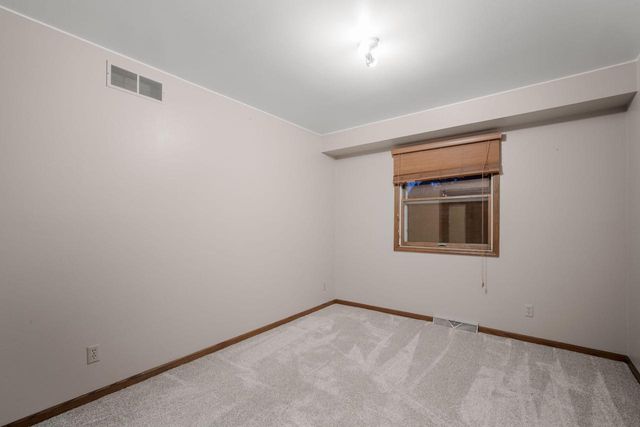 1324 RHYNIE COURT, West Bend, WI 53095